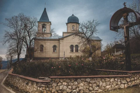 Fotografie: Mănăstirea Vărzărești