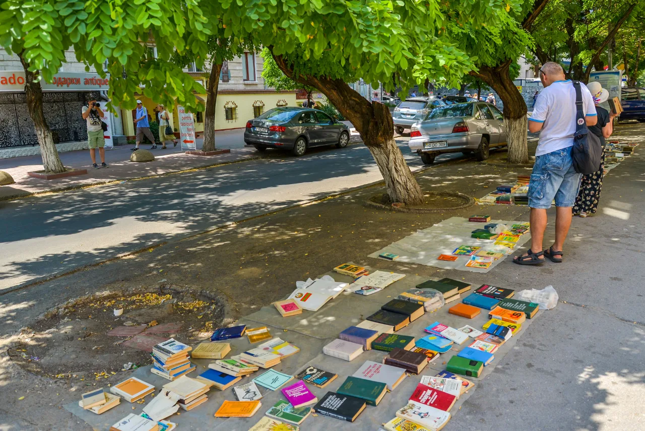 Fotografie: Piața de vechituri